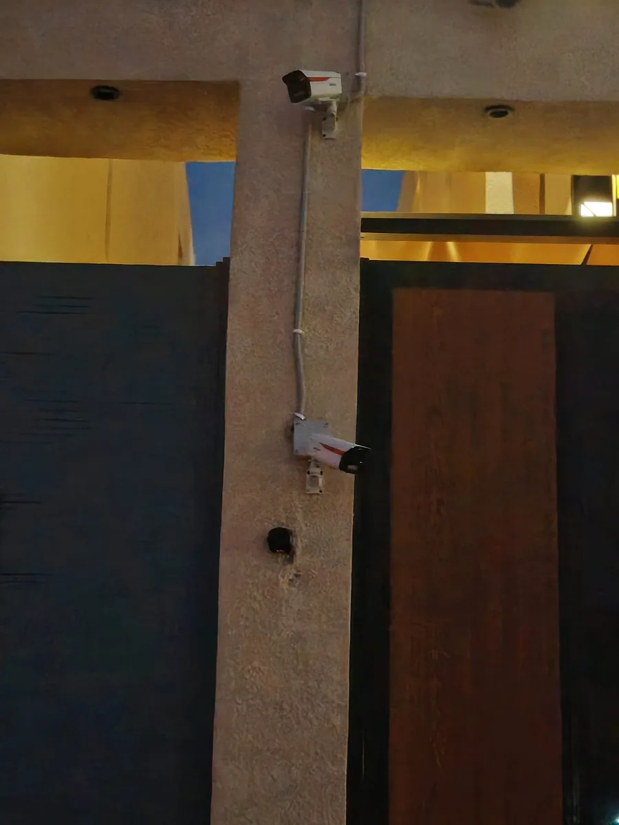 Outdoor CCTV entrance installation from a Modern Monitor project
